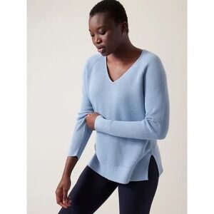 ATHLETA Hanover Refined Merino Wool V-Neck Sweater Solid Heron Blue Knit Small